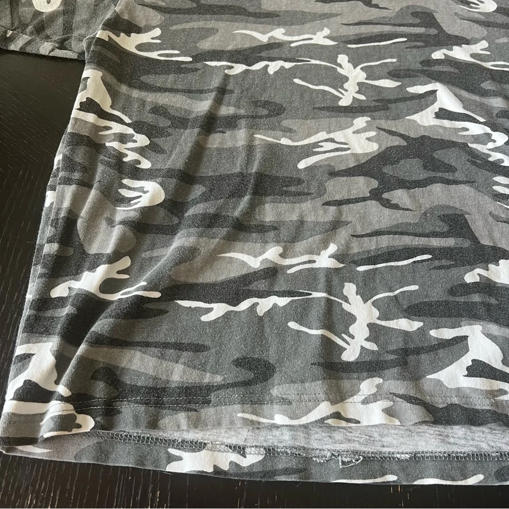 ✅ Gray Camouflage T-Shirt